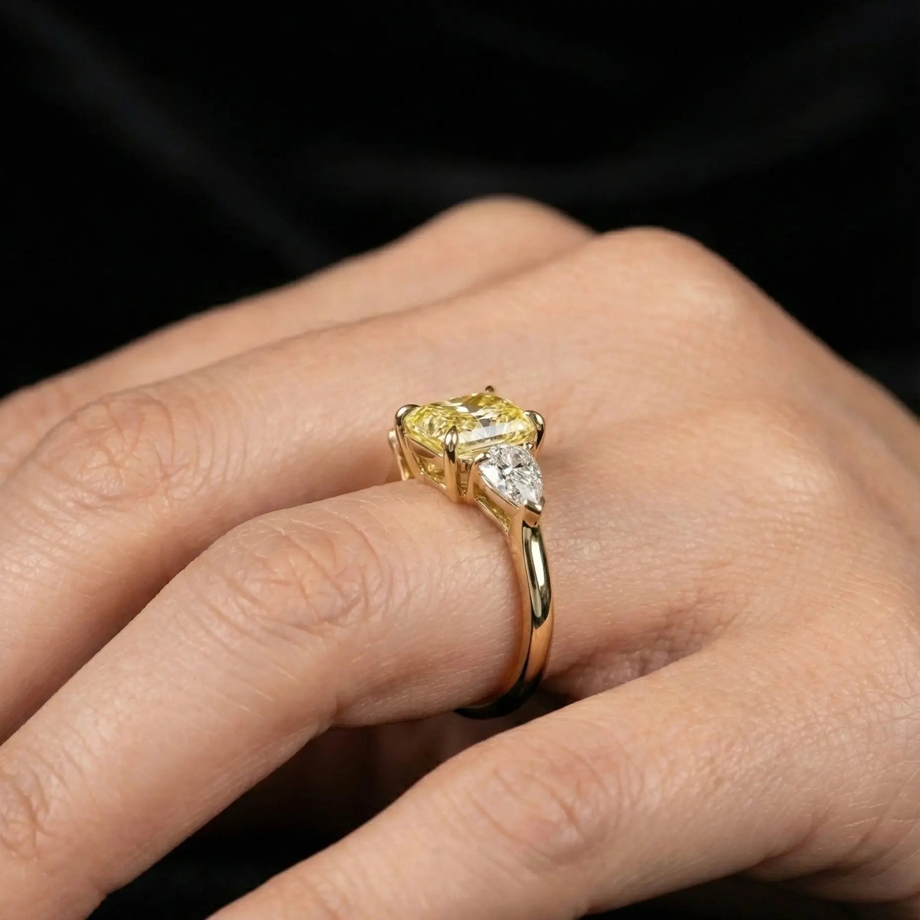 Aurora Royale Radiant Ring - Auvra Diamonds