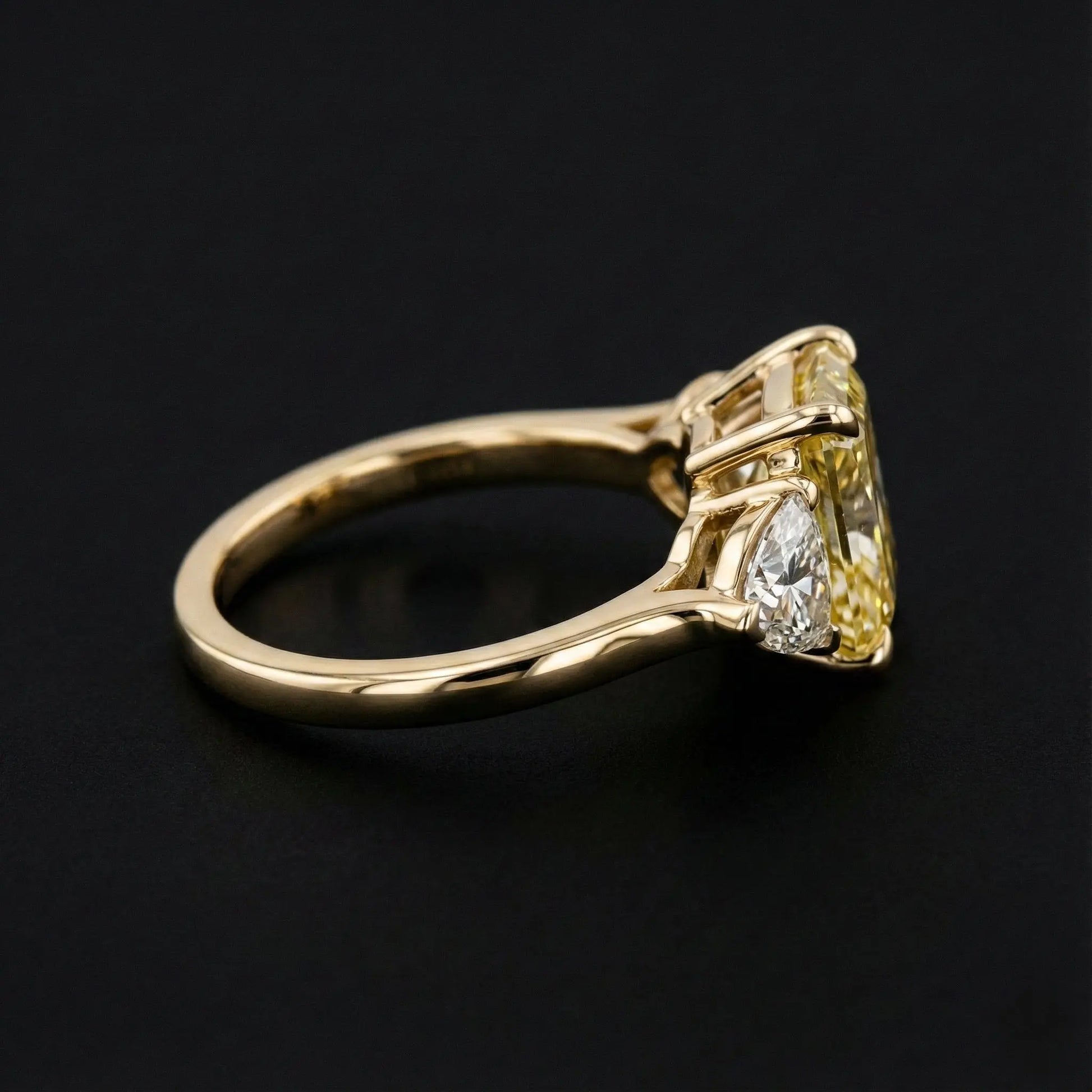 Aurora Royale Radiant Ring - Auvra Diamonds