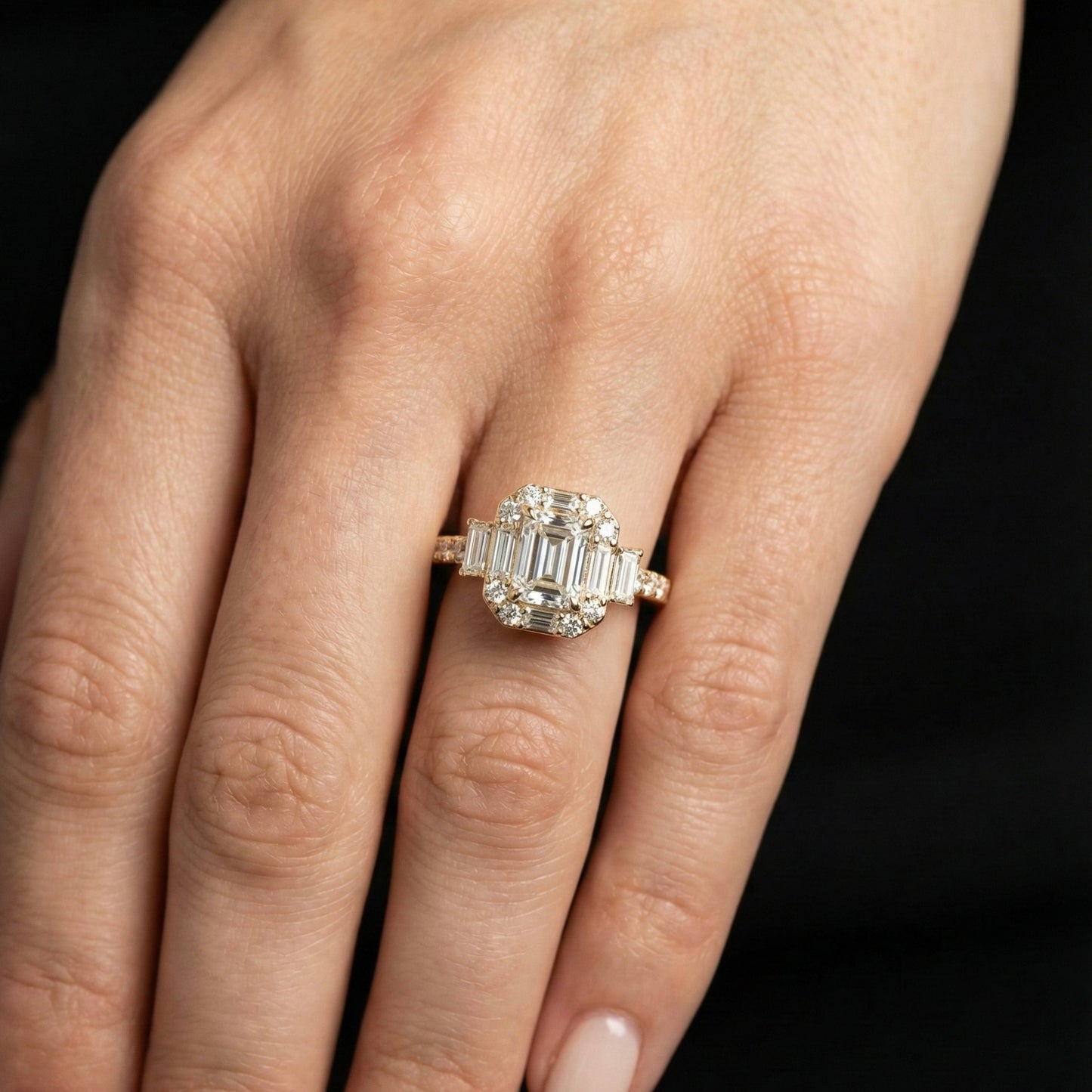 Regalia Émeraude Halo Ring - Auvra Diamonds