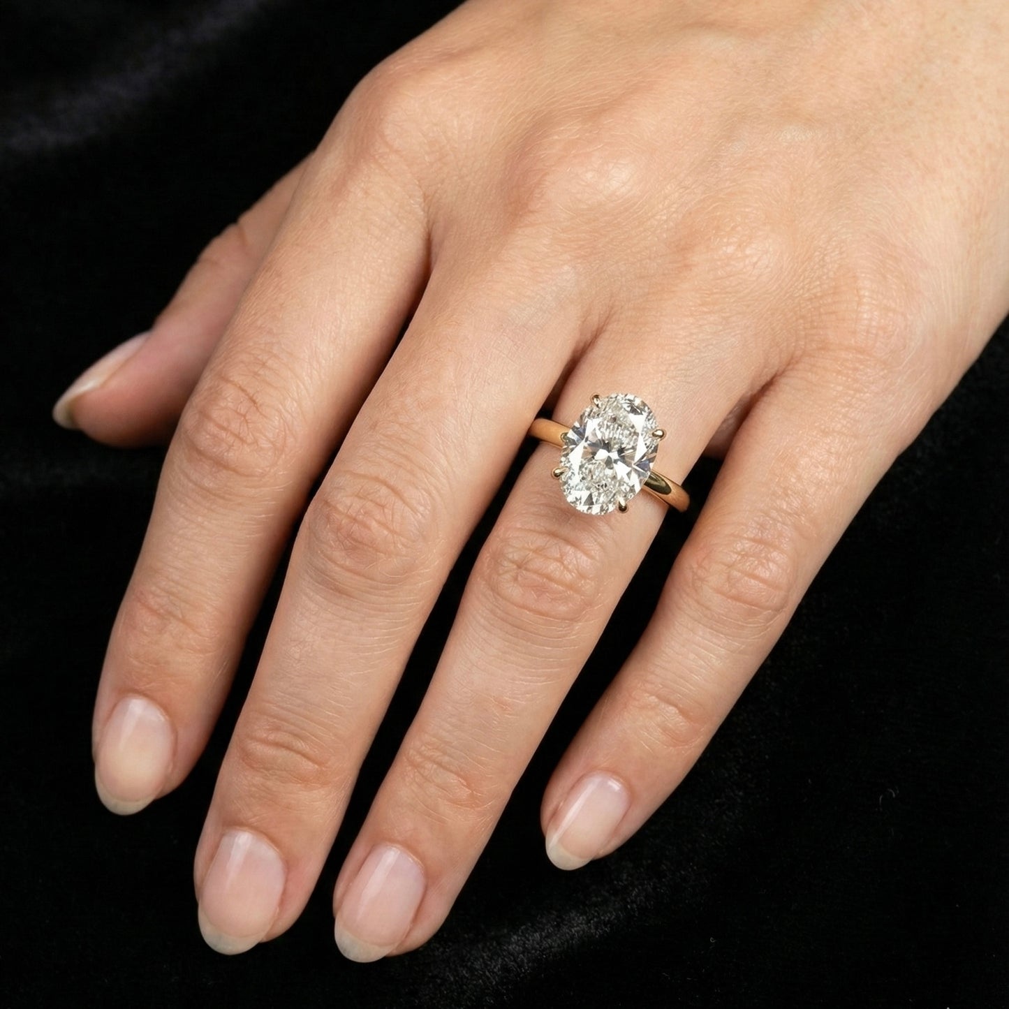 Aurélia Oval Grace Ring - Auvra Diamonds