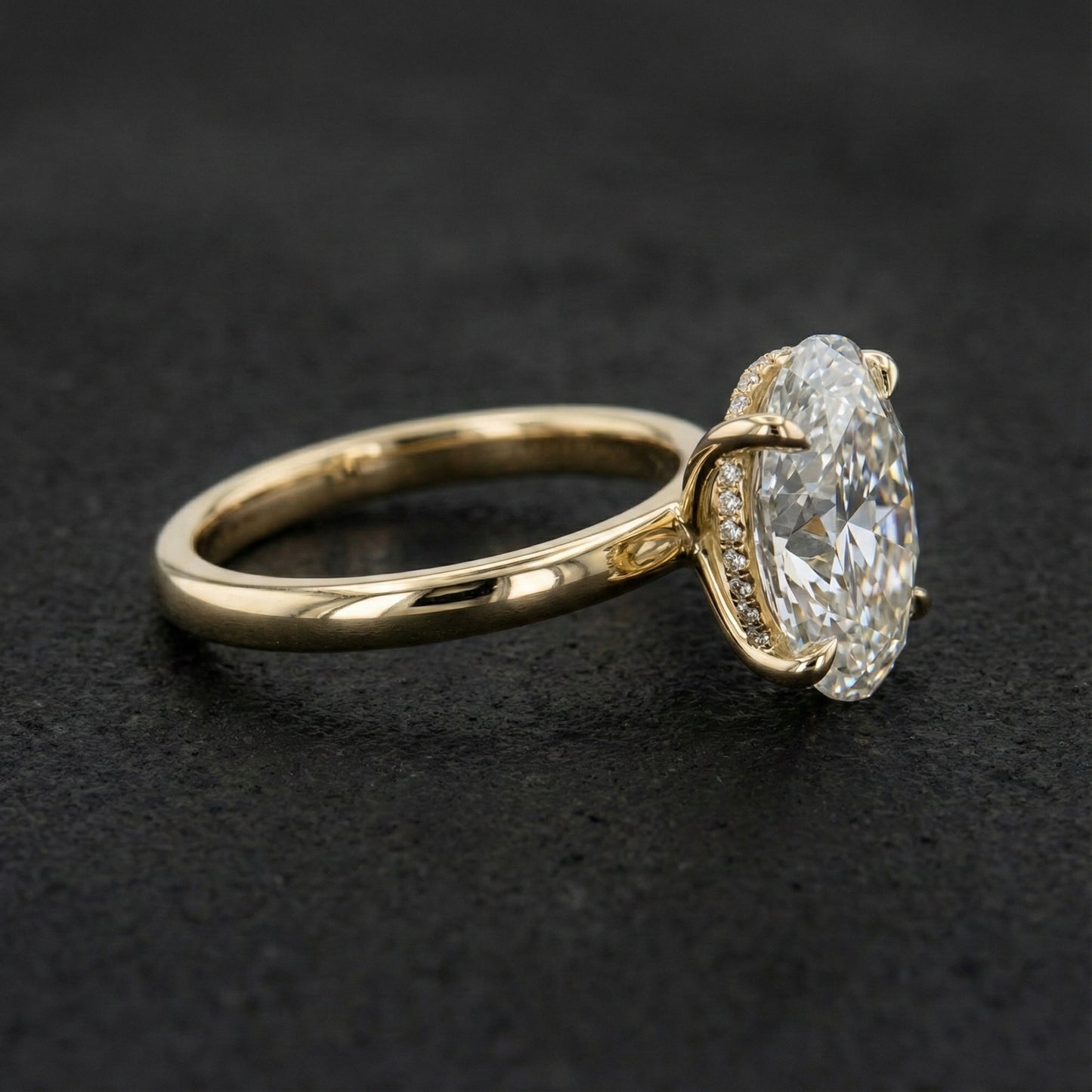 Aurélia Oval Grace Ring - Auvra Diamonds