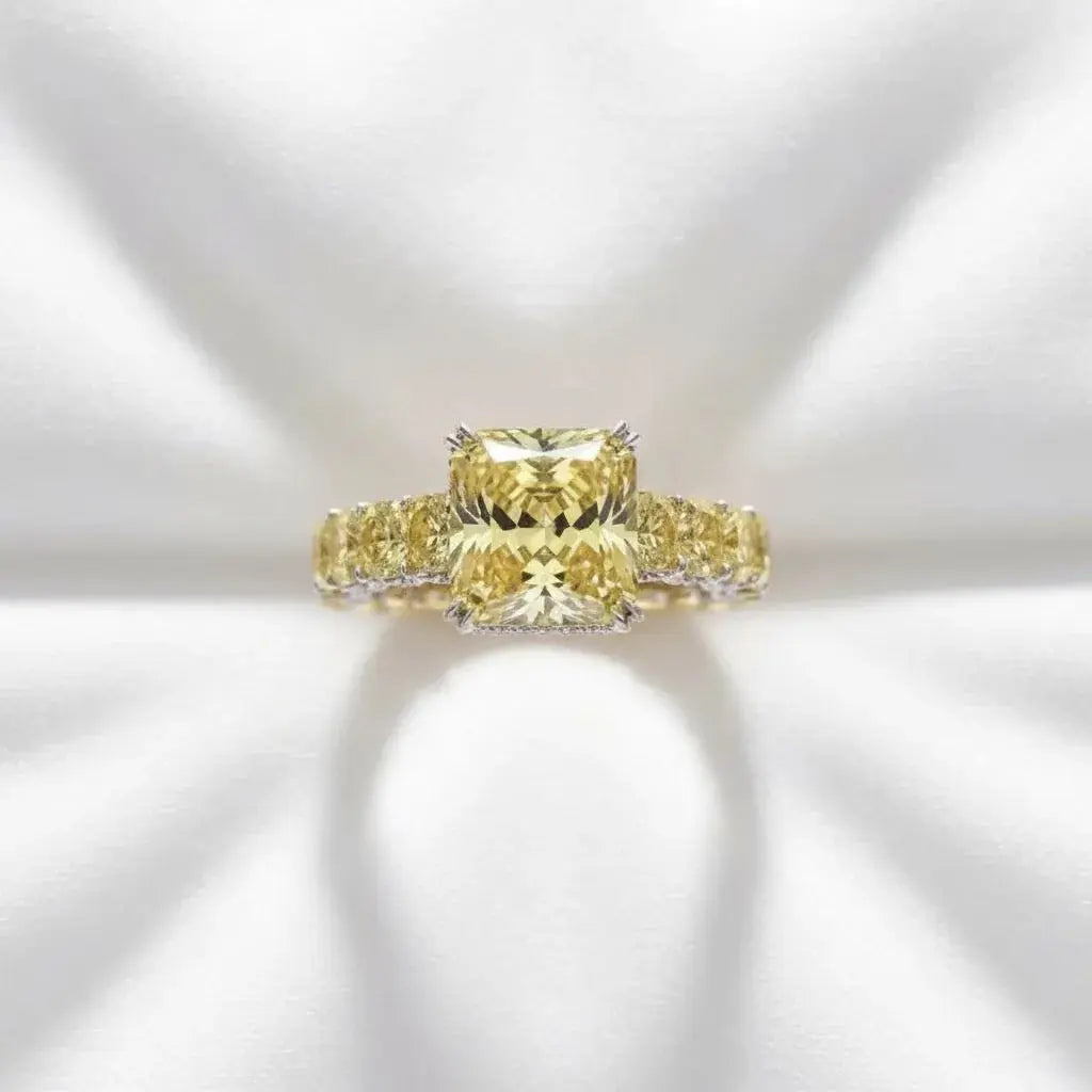 The Golden Zenith Ring - Auvra Diamonds The Golden Zenith Ring - Auvra Diamonds The Golden Zenith Ring Auvra Diamonds Ring jesrxs-2i.myshopify.com the-golden-zenith-ring