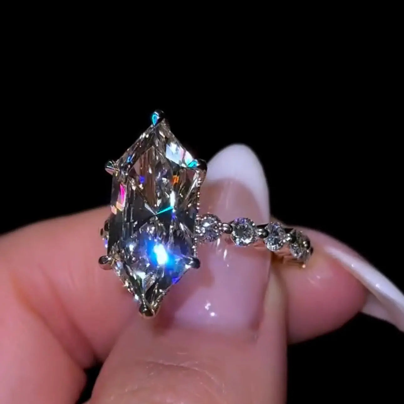 HexaGlow Elegance Ring - Auvra Diamonds HexaGlow Elegance Ring - Auvra Diamonds HexaGlow Elegance Ring AuvraDaimonds Ring jesrxs-2i.myshopify.com hexaglow-elegance-ring