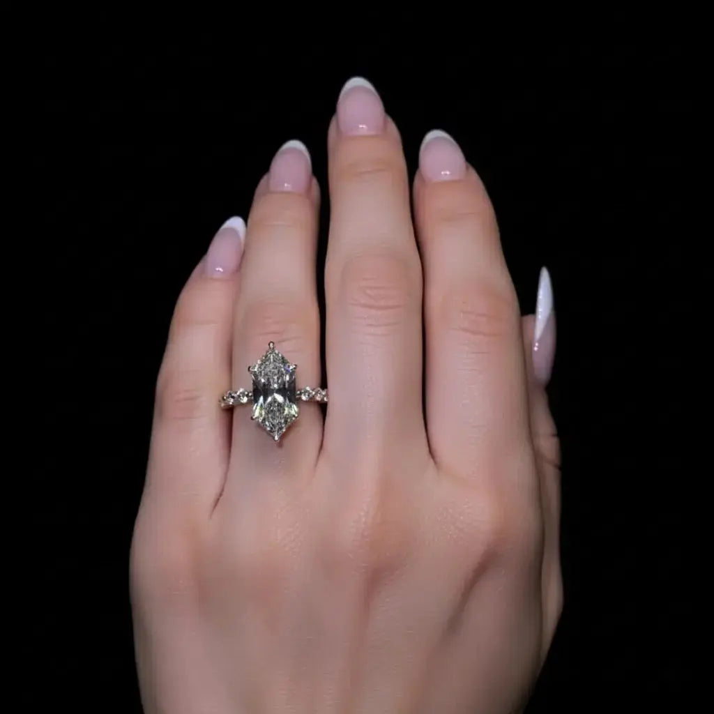 HexaGlow Elegance Ring - Auvra Diamonds HexaGlow Elegance Ring - Auvra Diamonds HexaGlow Elegance Ring AuvraDaimonds Ring jesrxs-2i.myshopify.com hexaglow-elegance-ring