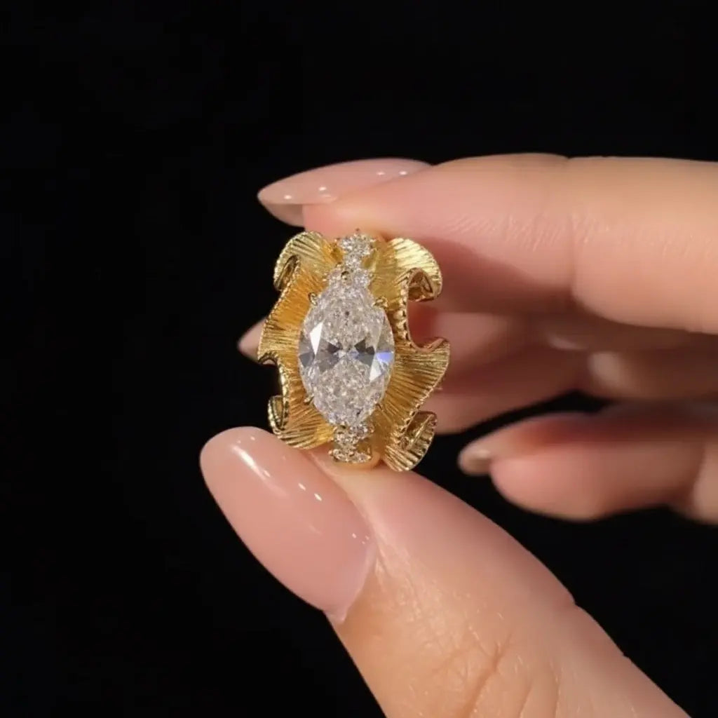 Veloria Signature Ring Auvra Diamonds Ring jesrxs-2i.myshopify.com veloria-signature-ring